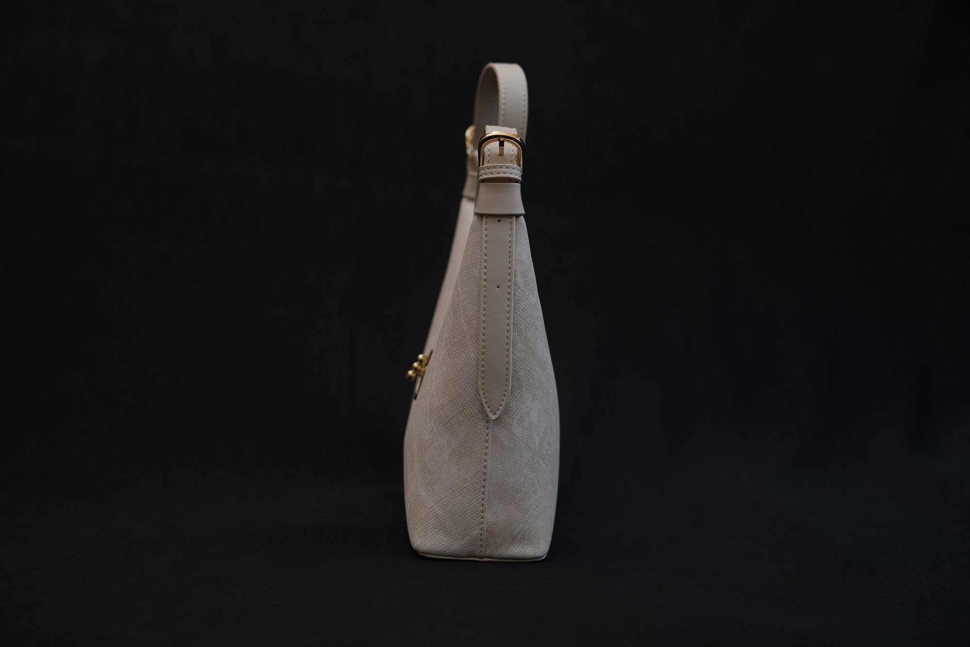 Mira Beige Buckle bag