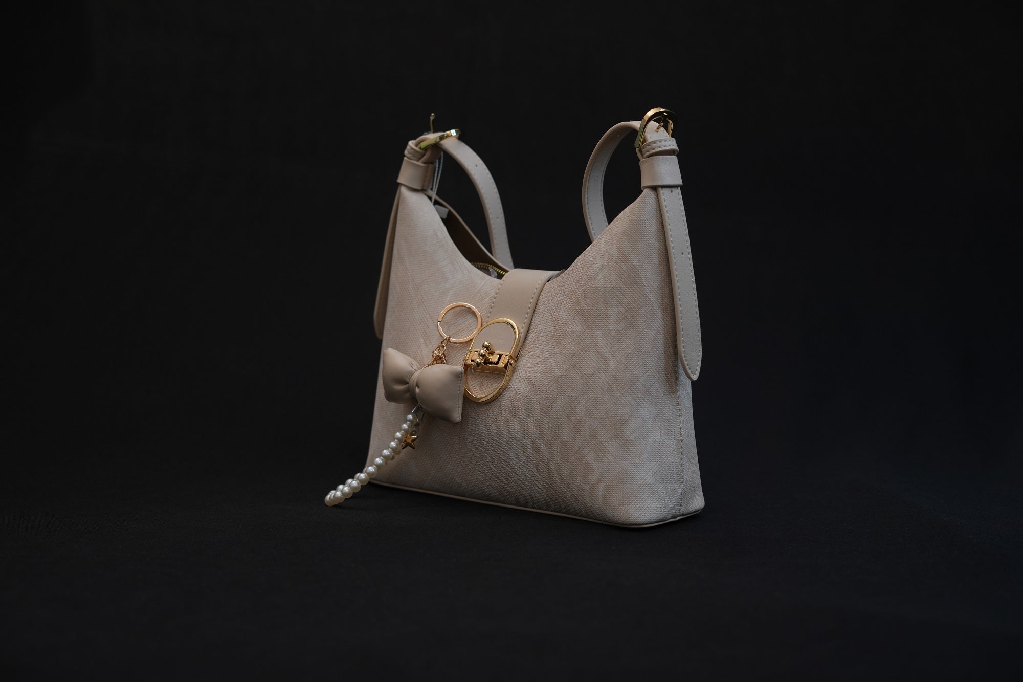 Mira Beige Buckle bag