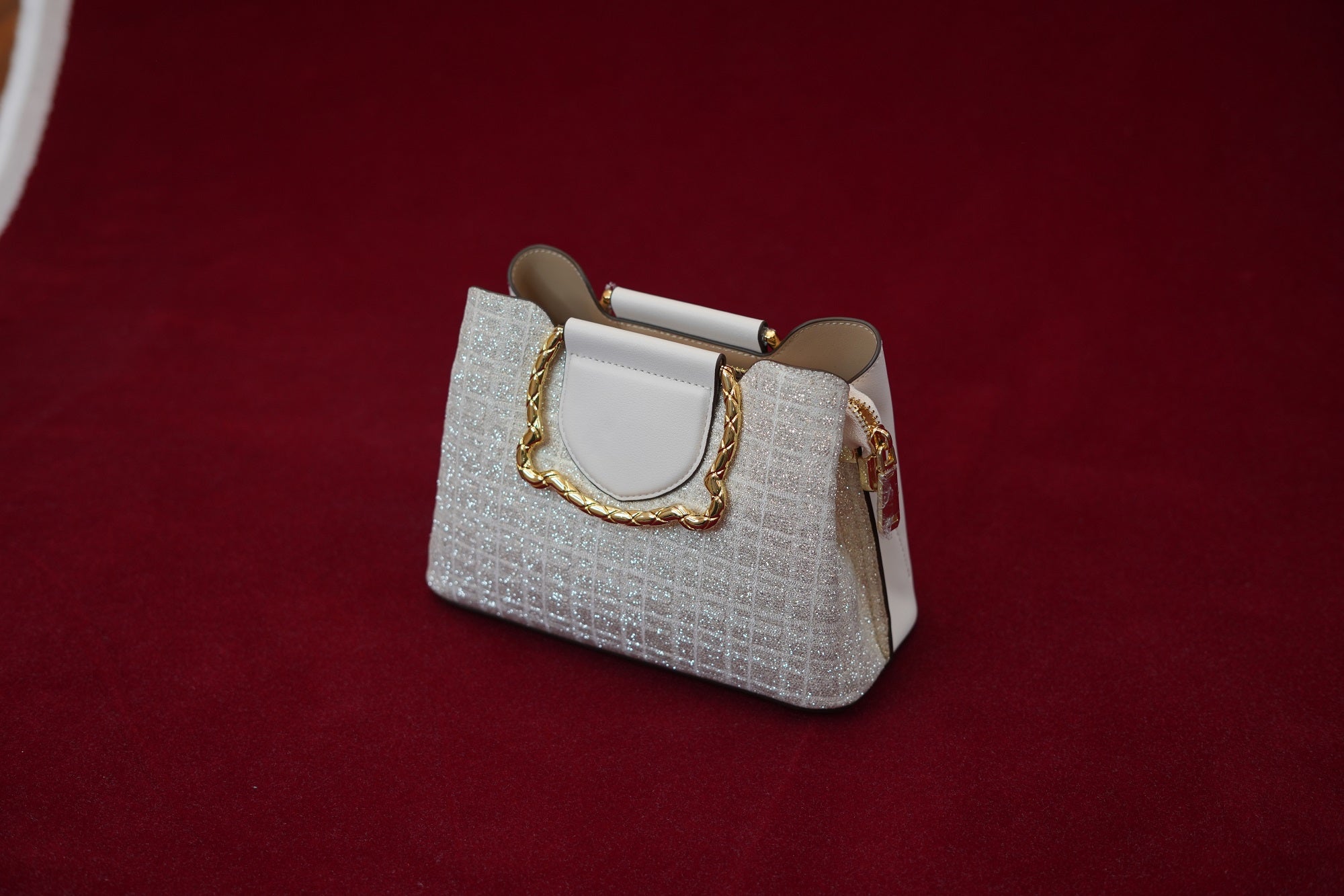 Maya Ivory Slingbag