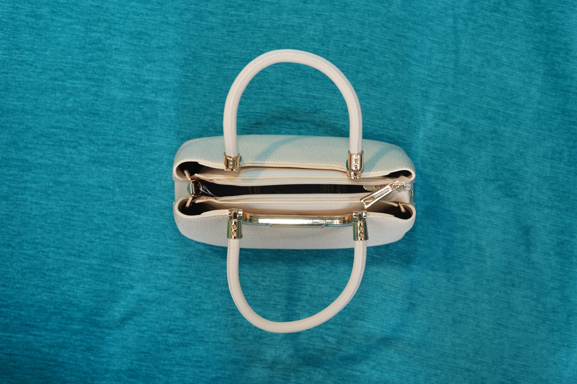 Maya Ivory Handbag 1 – CO-IV-0017