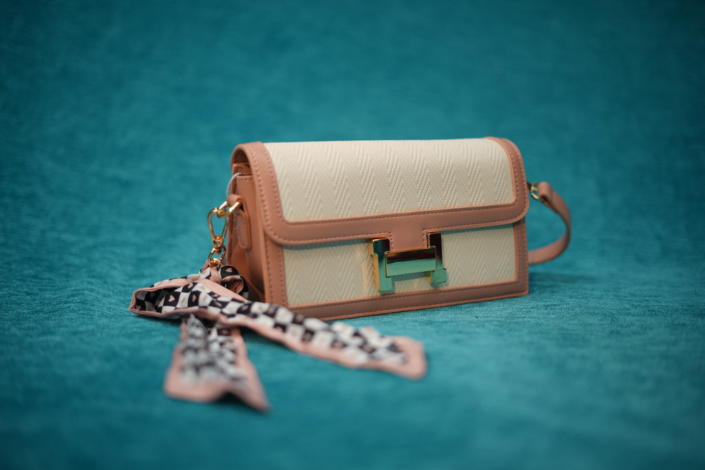 Reva Pink Twilly ShoulderBag