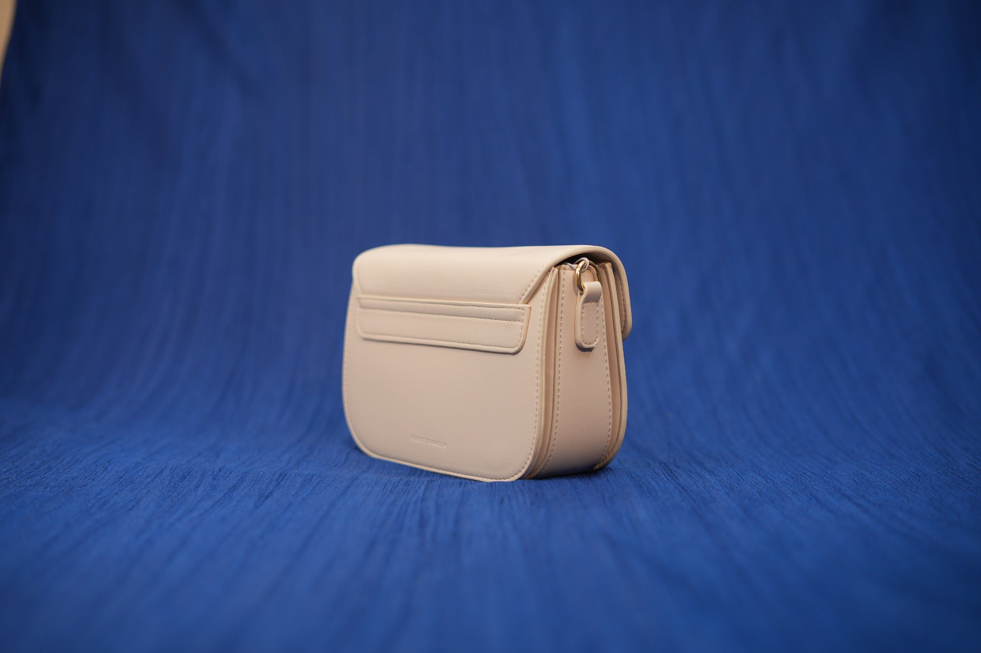 Mira Beige Top Curve Bag
