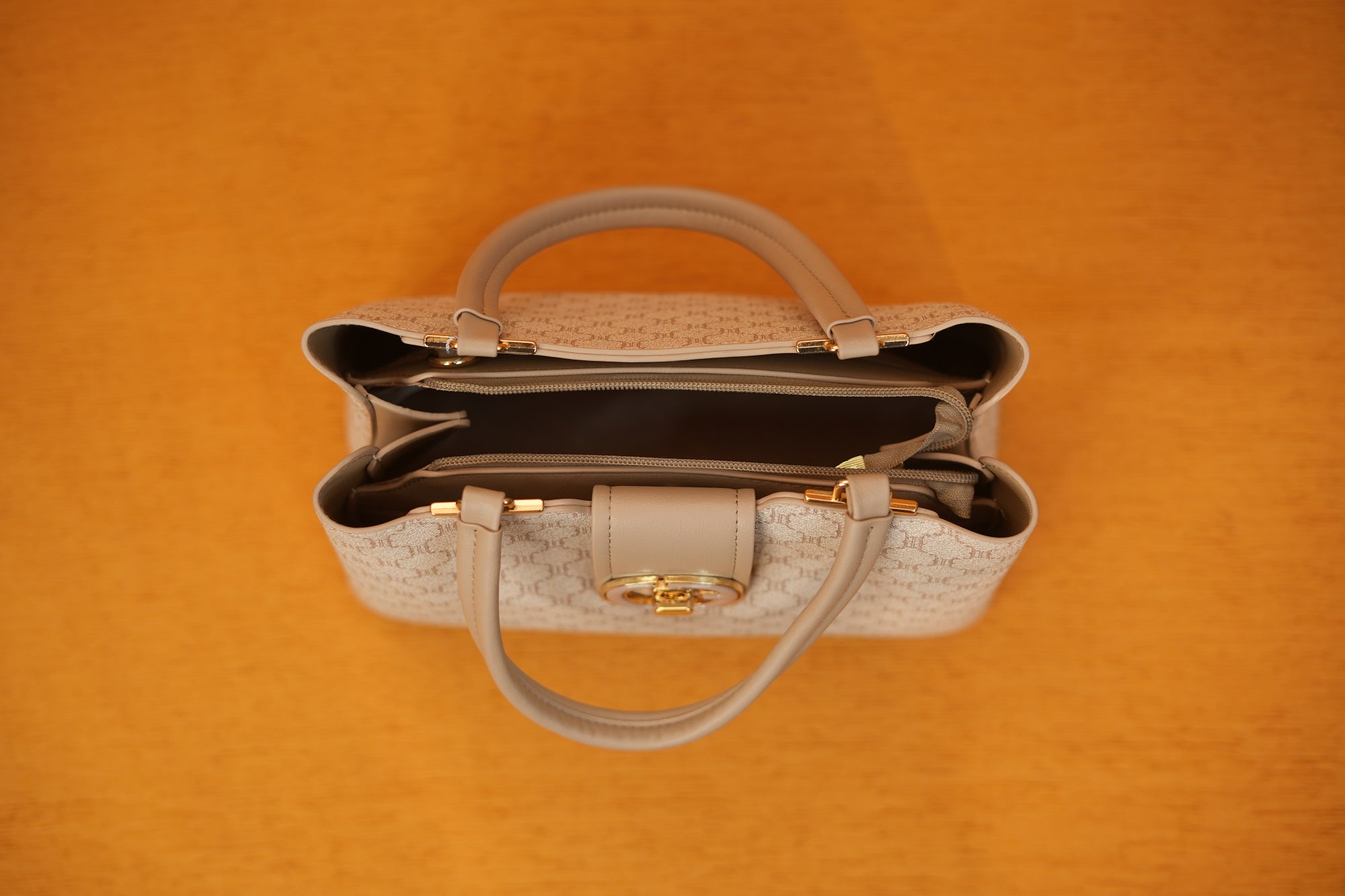 Gris Taupe textured Totebag