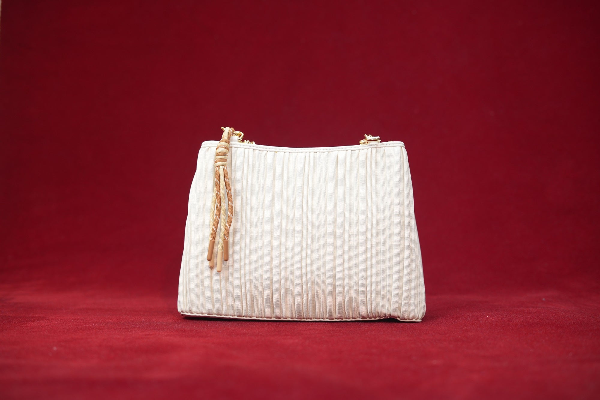 Maya Ivory Slingbag